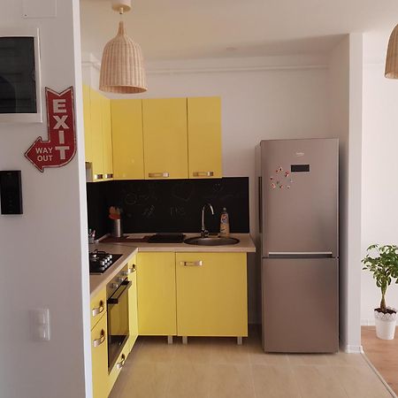 Luxury Apartment With Pool In North Bucharest Cretuleasca 外观 照片