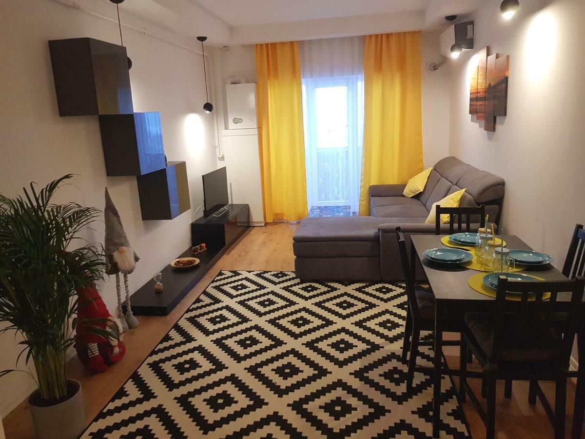 Luxury Apartment With Pool In North Bucharest Cretuleasca 外观 照片